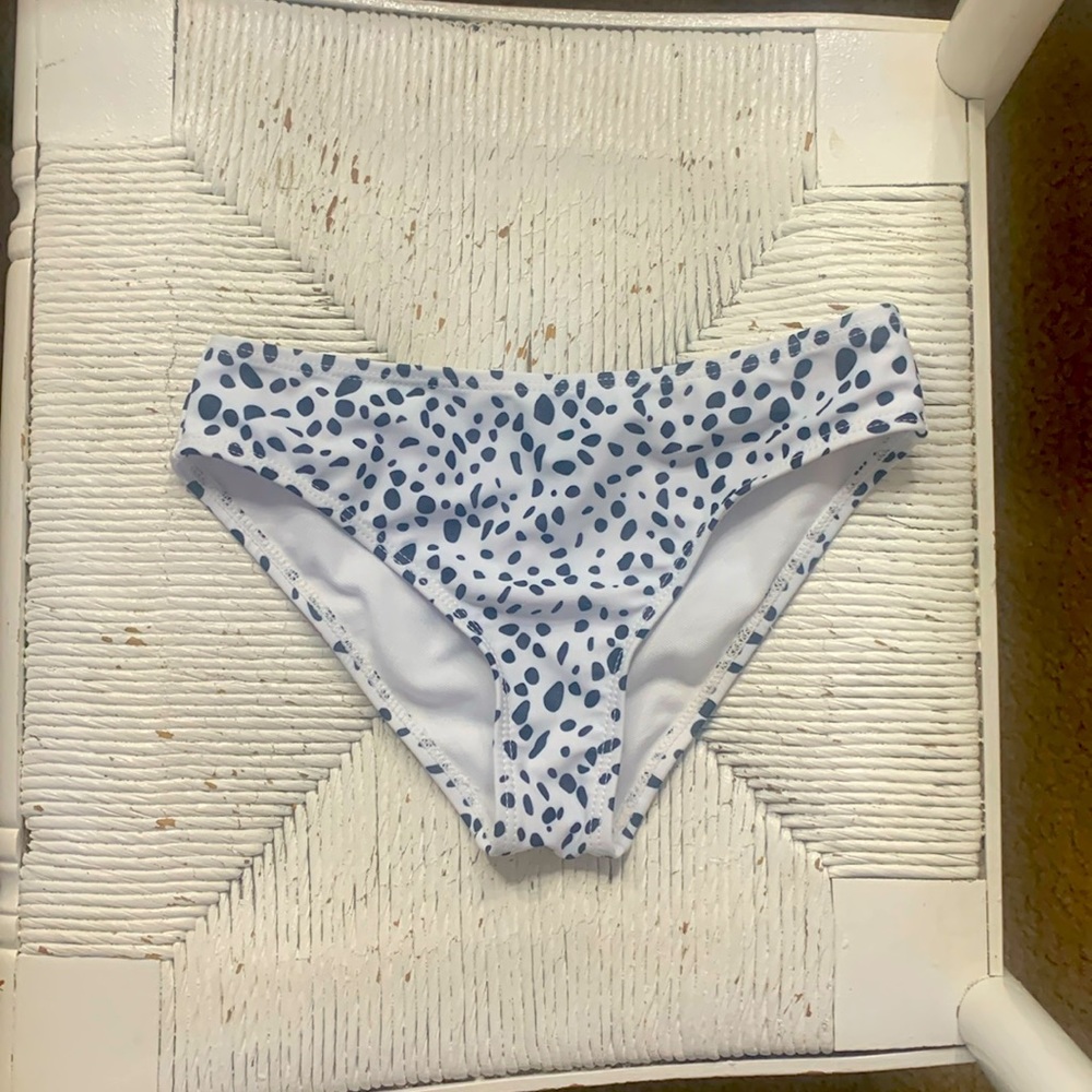 Shein bottoms- size 7/8- black and white pokodot print